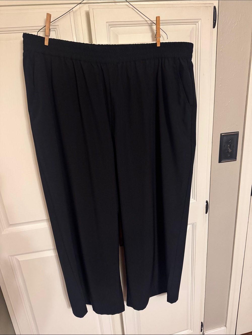 Wide-Leg Black Pull-On Pants with Elastic Waist